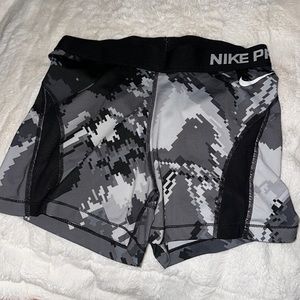 UNIQUE MESH SIDE NIKR PRO SHORTS
